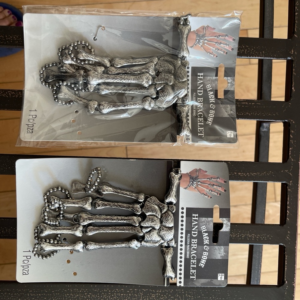 Skeleton Hand Braclets - image 3